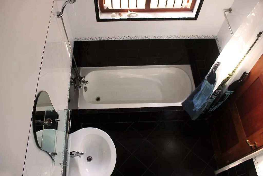 Hostel First Katunayake Negombo